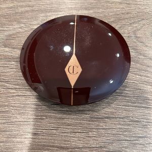 Charlotte Tilbury Swish and Flow Blusher.